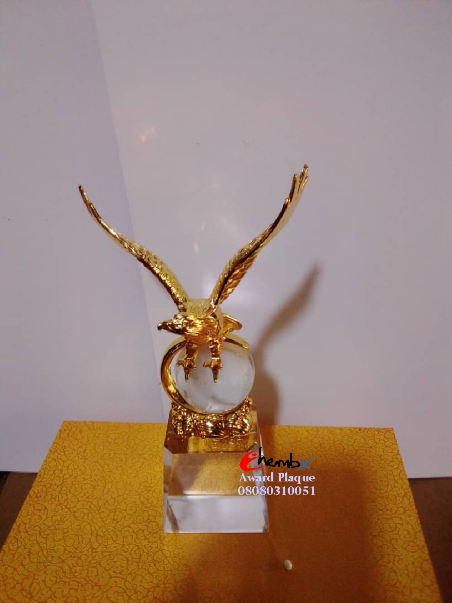 Elegant flame-shaped crystal award plaque &ndash; Ghana made